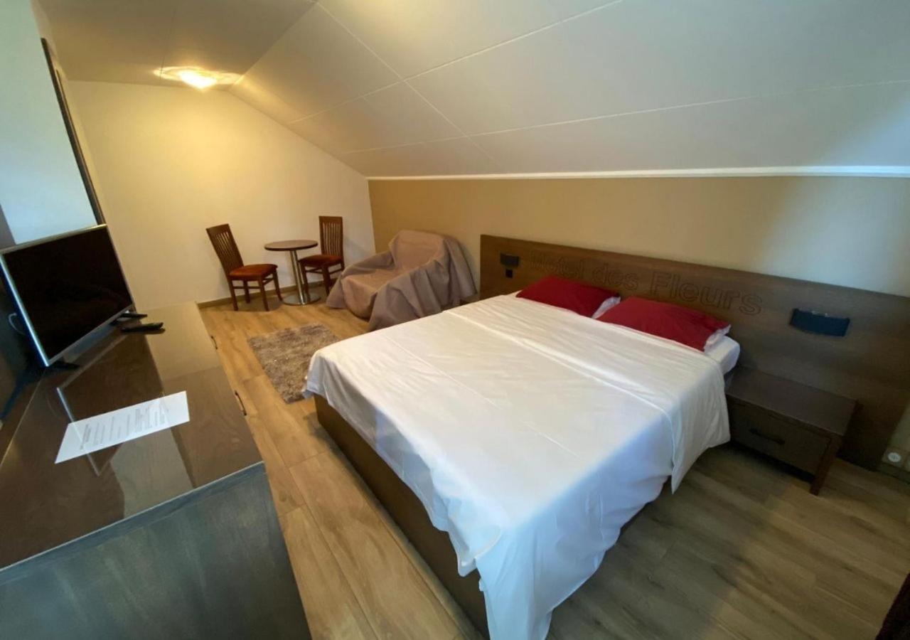 Motel Des Fleurs Servion Luaran gambar